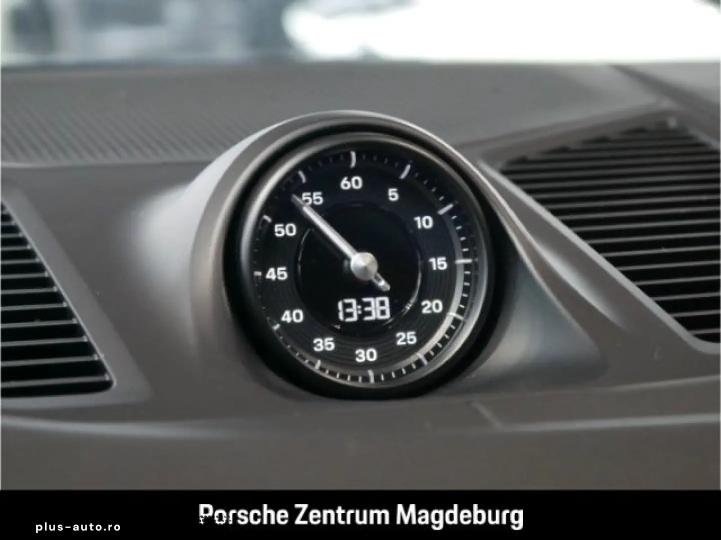 PORSCHE Cayenne GTS Coupe INNO HEAD-UP PRIVACY