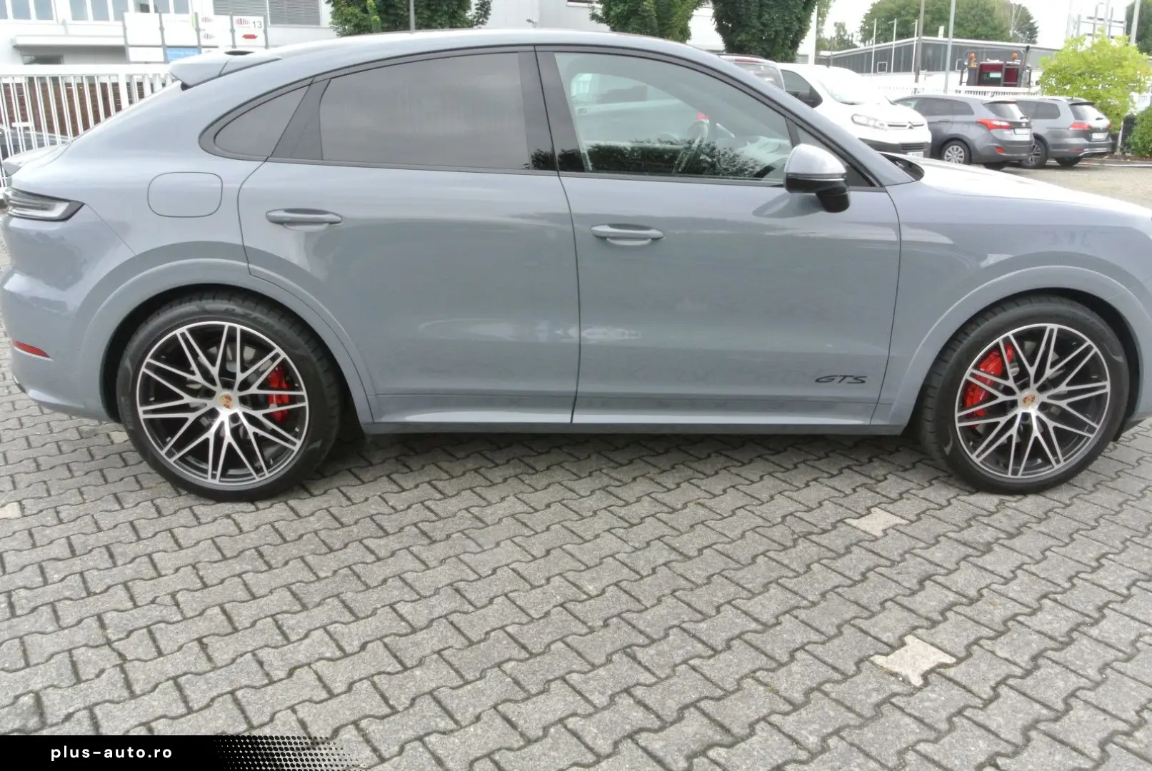 PORSCHE Cayenne Coupe GTS artik 3 display 22  14 wege