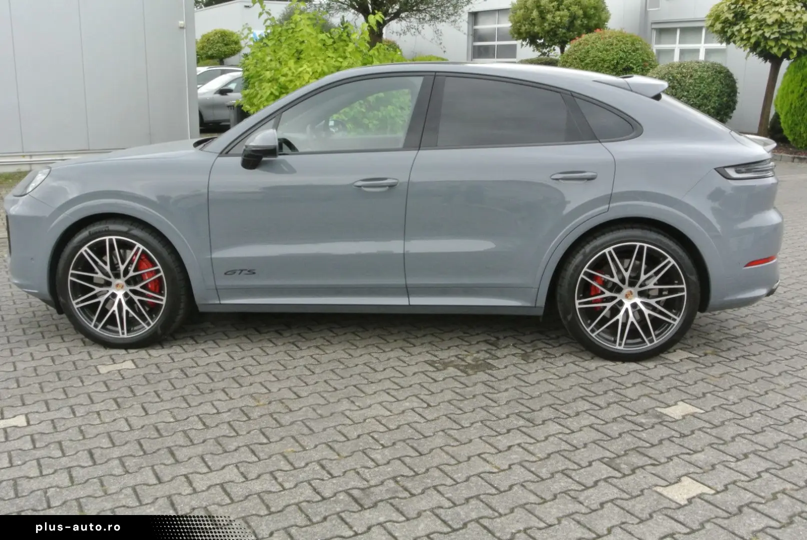 PORSCHE Cayenne Coupe GTS artik 3 display 22  14 wege