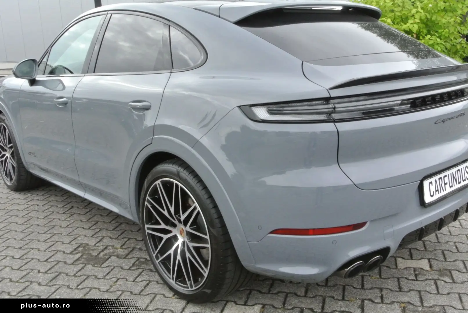 PORSCHE Cayenne Coupe GTS artik 3 display 22  14 wege