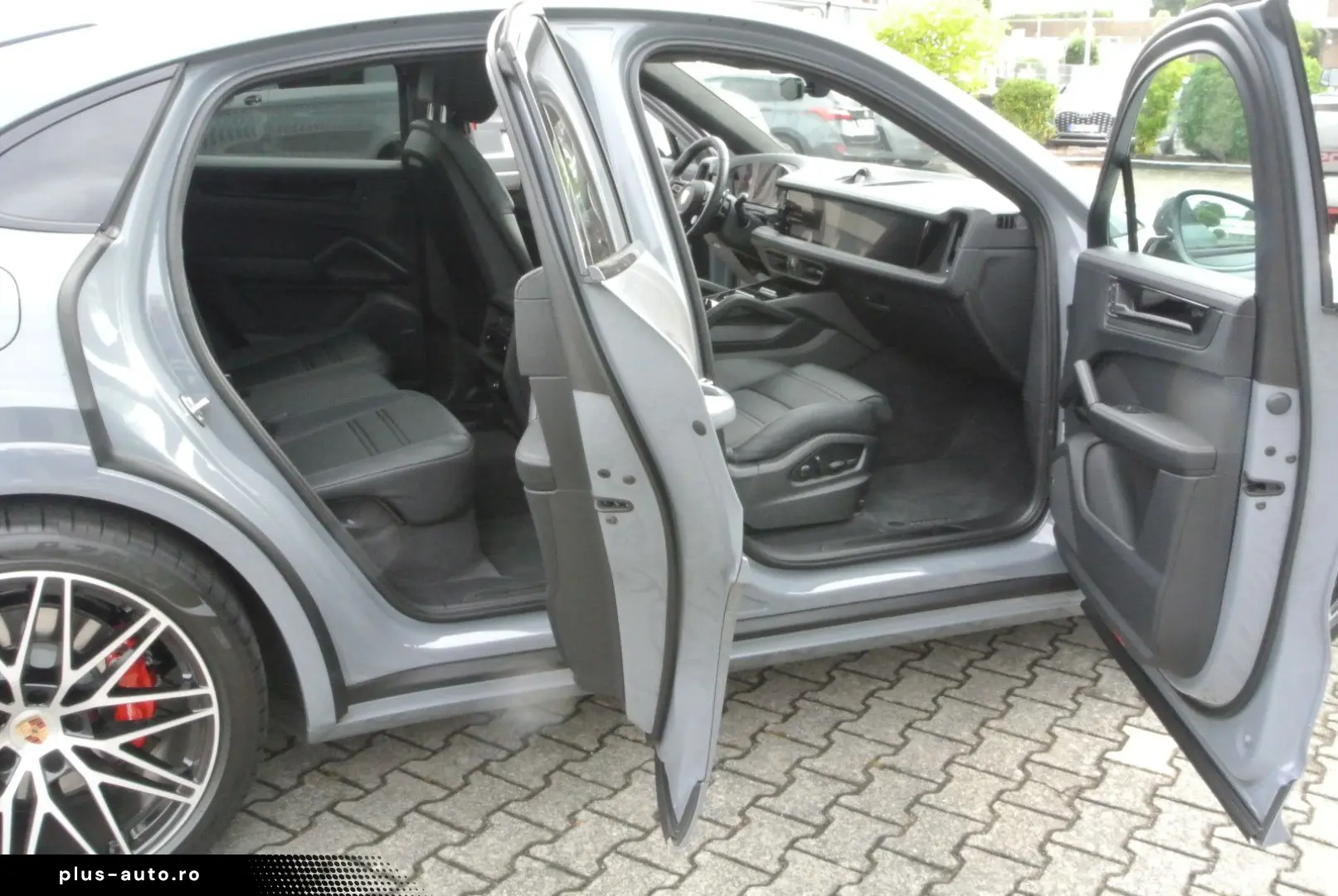 PORSCHE Cayenne Coupe GTS artik 3 display 22  14 wege