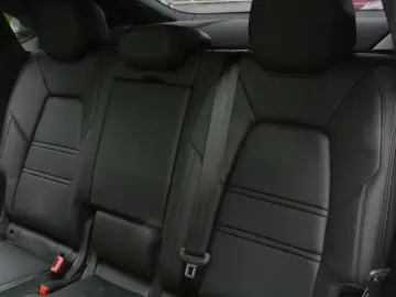 PORSCHE Cayenne Coupe GTS artik 3 display 22  14 wege