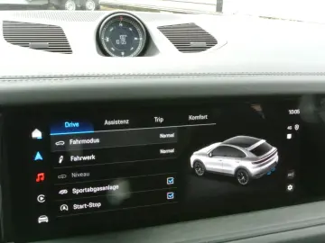 PORSCHE Cayenne Coupe GTS artik 3 display 22  14 wege