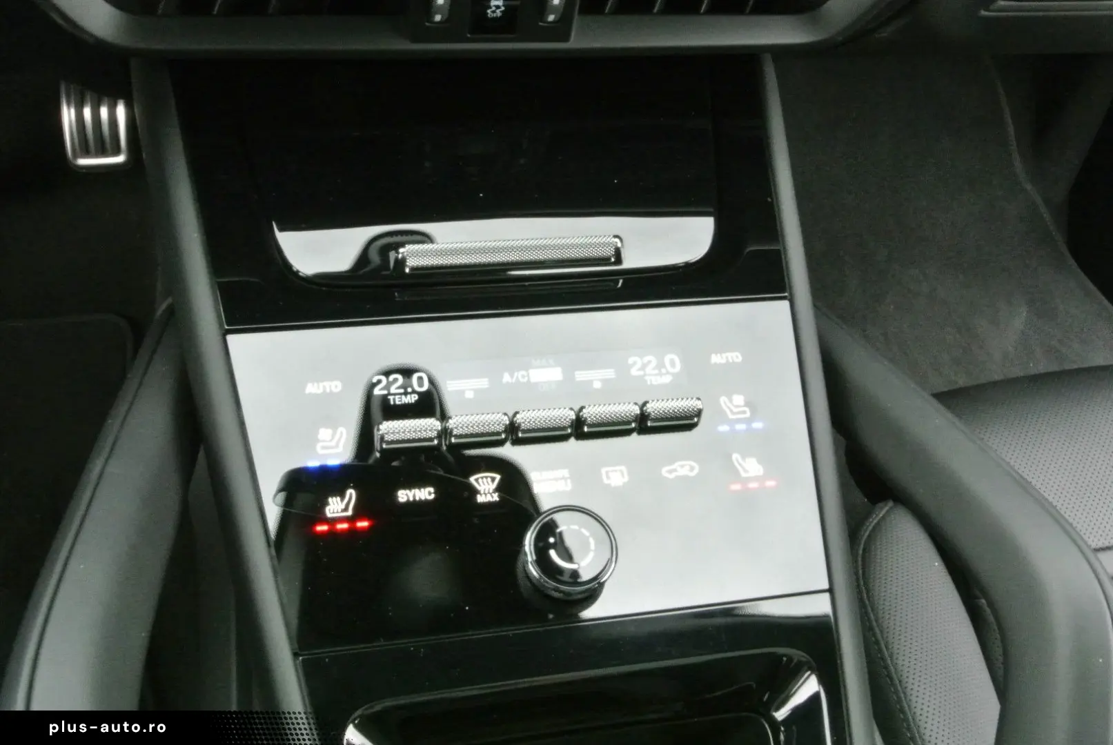 PORSCHE Cayenne Coupe GTS artik 3 display 22  14 wege