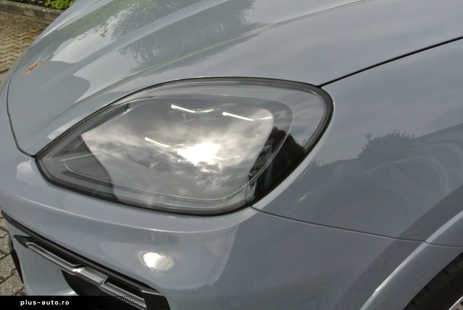 PORSCHE Cayenne Coupe GTS artik 3 display 22  14 wege