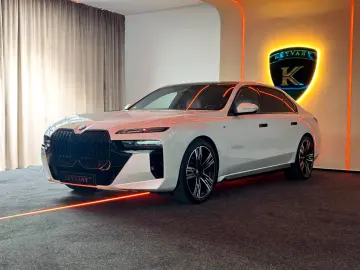 BMW 740d xD 4xMASSG MPRO SKY TV KRIST EXC.LNG B&W 21