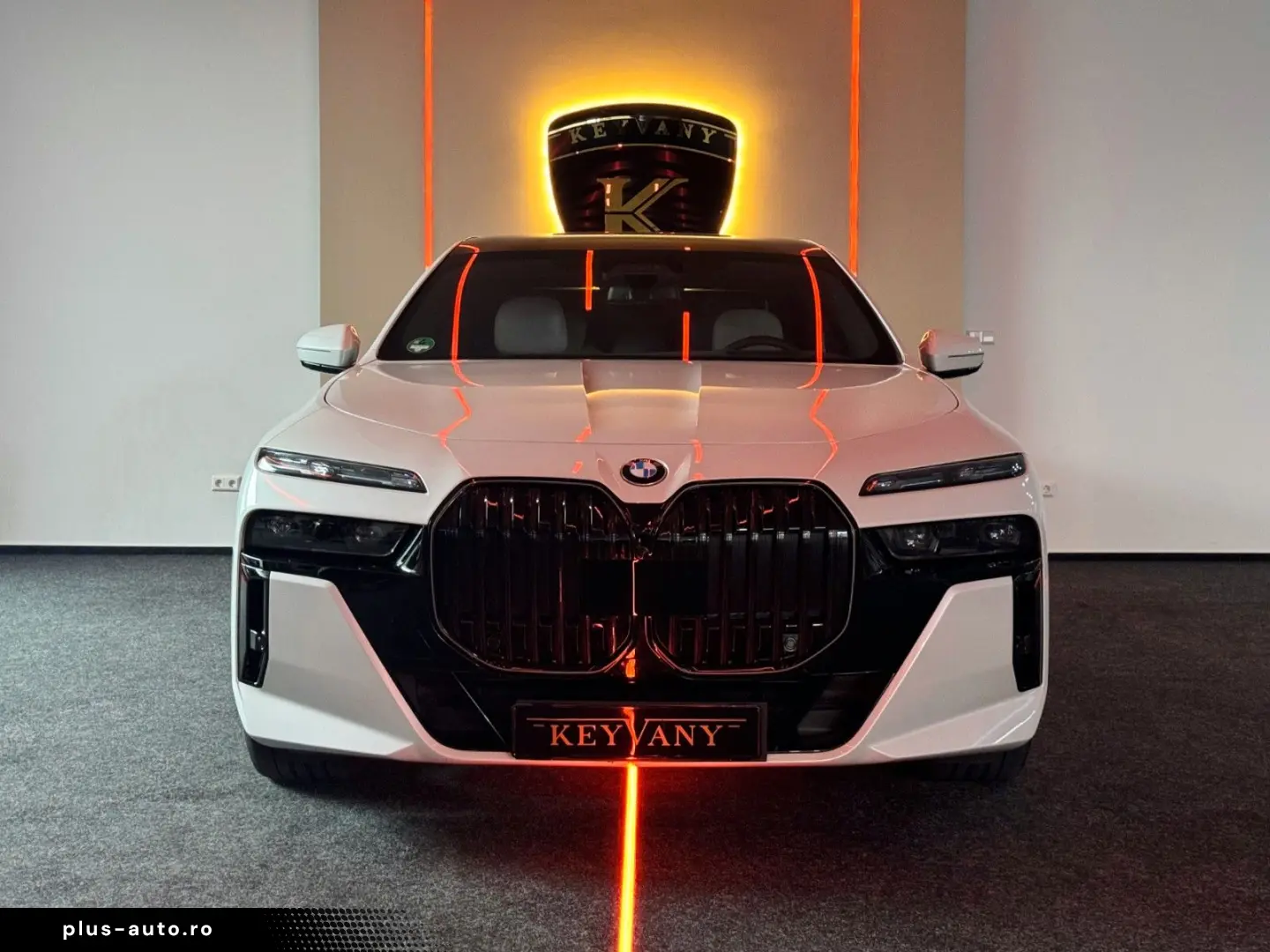 BMW 740d xD 4xMASSG MPRO SKY TV KRIST EXC.LNG B&W 21