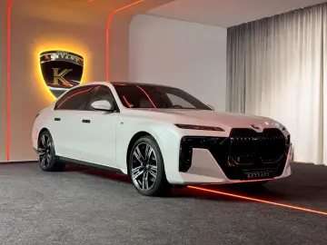 BMW 740d xD 4xMASSG MPRO SKY TV KRIST EXC.LNG B&W 21