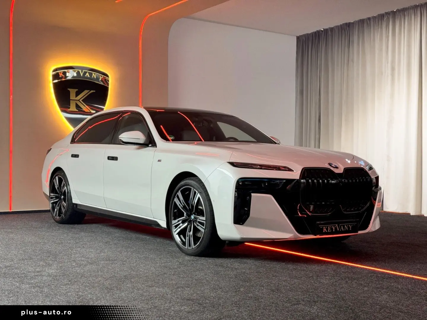 BMW 740d xD 4xMASSG MPRO SKY TV KRIST EXC.LNG B&W 21