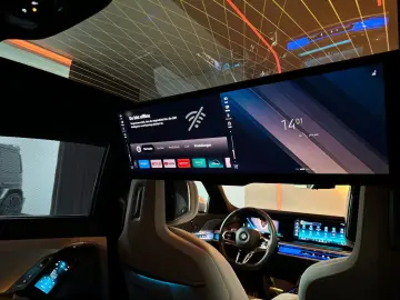 BMW 740d xD 4xMASSG MPRO SKY TV KRIST EXC.LNG B&W 21