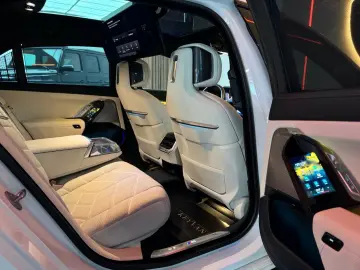 BMW 740d xD 4xMASSG MPRO SKY TV KRIST EXC.LNG B&W 21