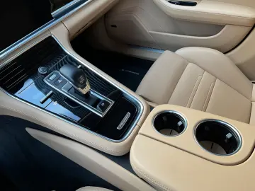 PORSCHE Panamera 4S E-Hybrid Pano. BOSE  PDLS  Sportabf.