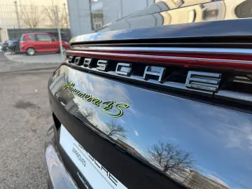 PORSCHE Panamera 4S E-Hybrid Pano. BOSE  PDLS  Sportabf.