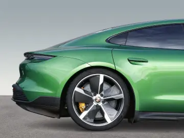 PORSCHE Taycan Turbo S Burmester Clubleder Nachtsicht