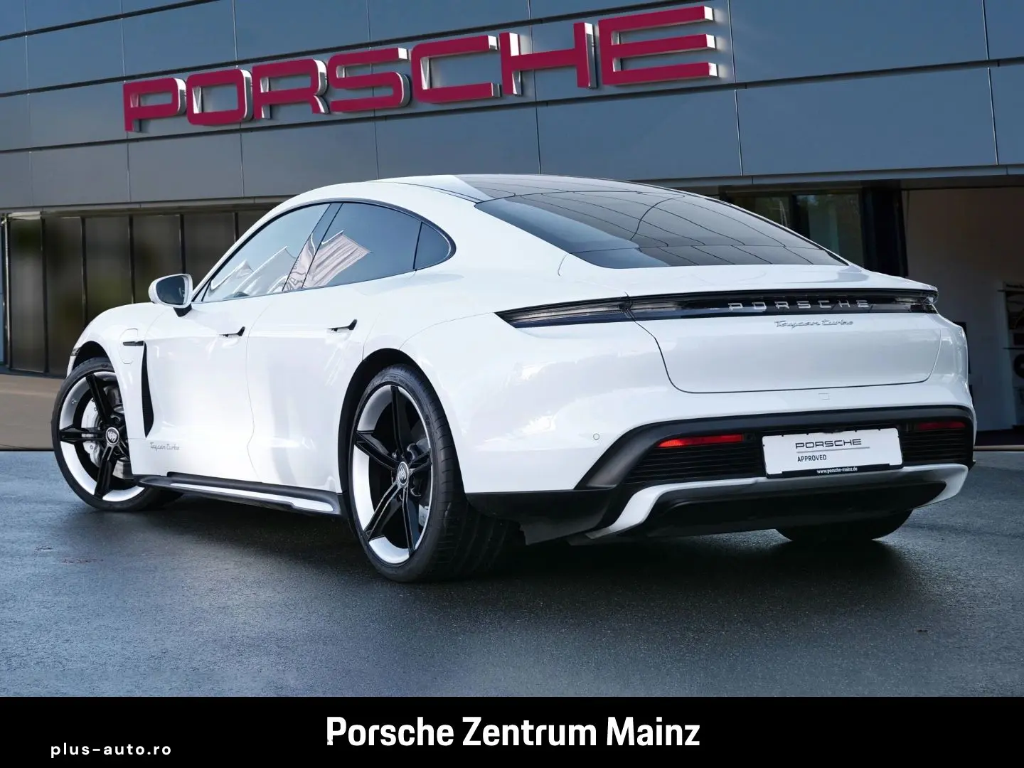 PORSCHE Taycan Turbo Pano Beifahrerdisplay 18WegeSitze