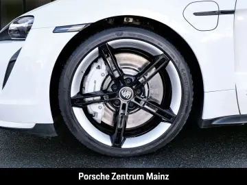 PORSCHE Taycan Turbo Pano Beifahrerdisplay 18WegeSitze