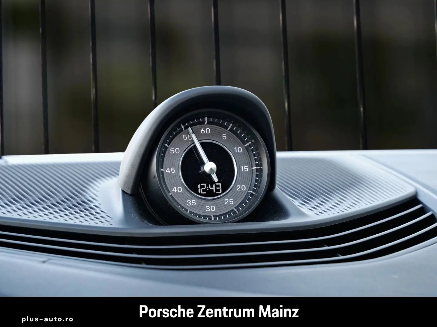PORSCHE Taycan Turbo Pano Beifahrerdisplay 18WegeSitze