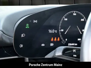 PORSCHE Taycan Turbo Pano Beifahrerdisplay 18WegeSitze