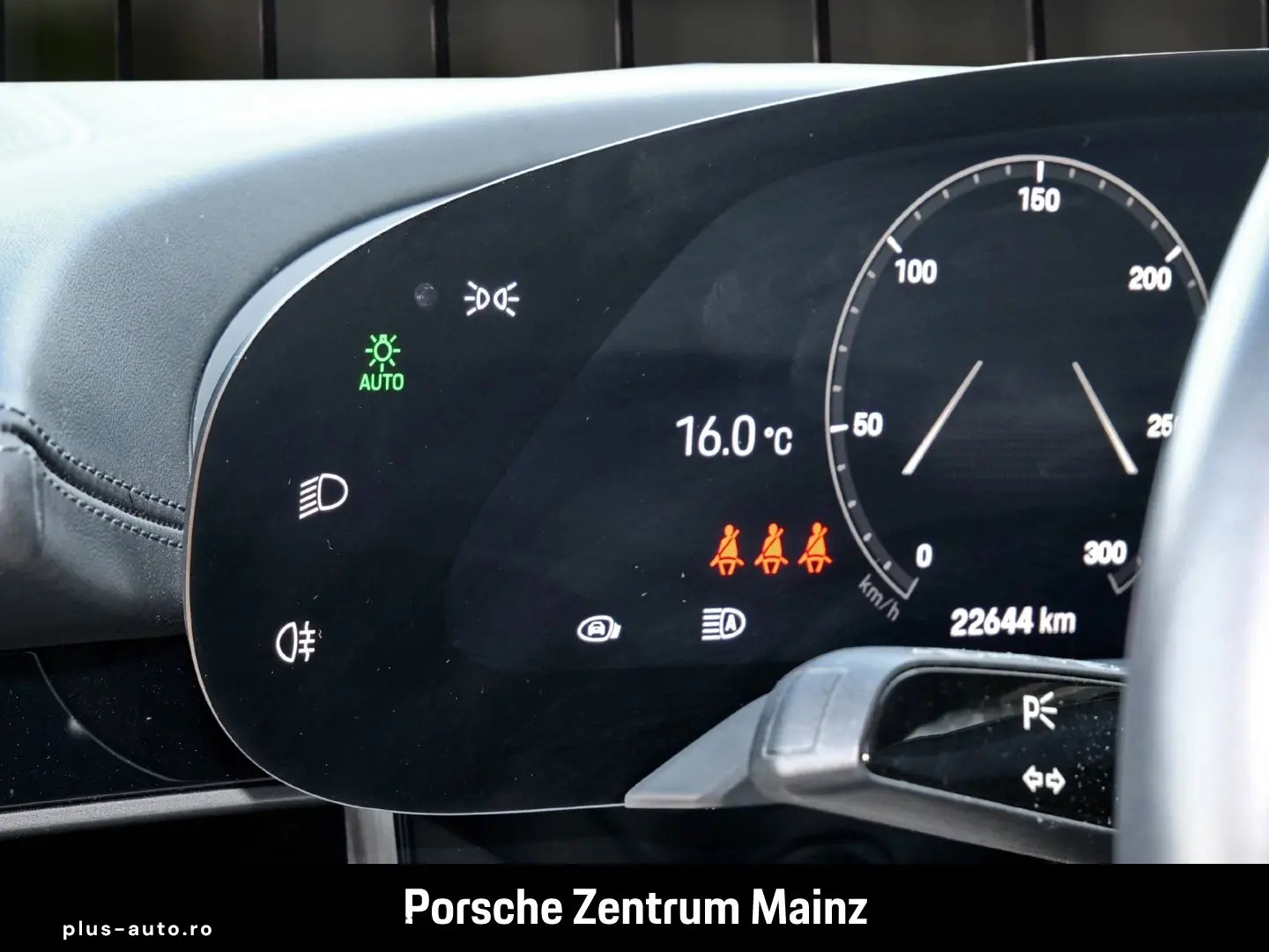 PORSCHE Taycan Turbo Pano Beifahrerdisplay 18WegeSitze