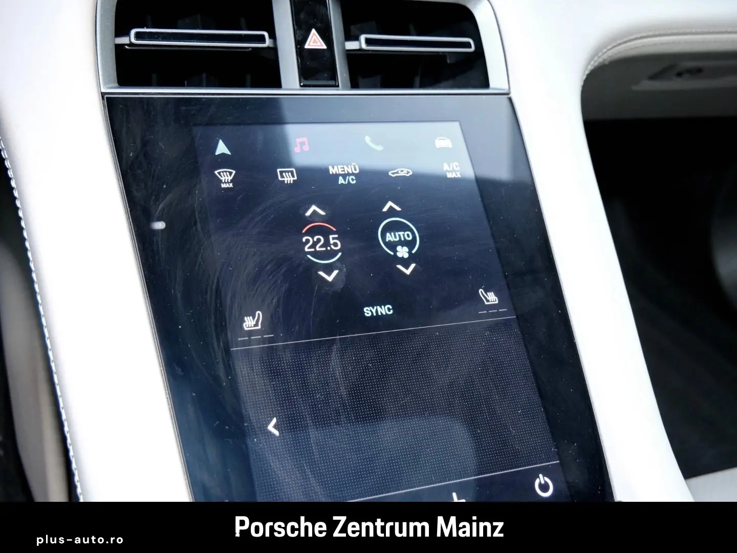 PORSCHE Taycan Turbo Pano Beifahrerdisplay 18WegeSitze