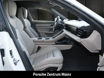 PORSCHE Taycan Turbo Pano Beifahrerdisplay 18WegeSitze