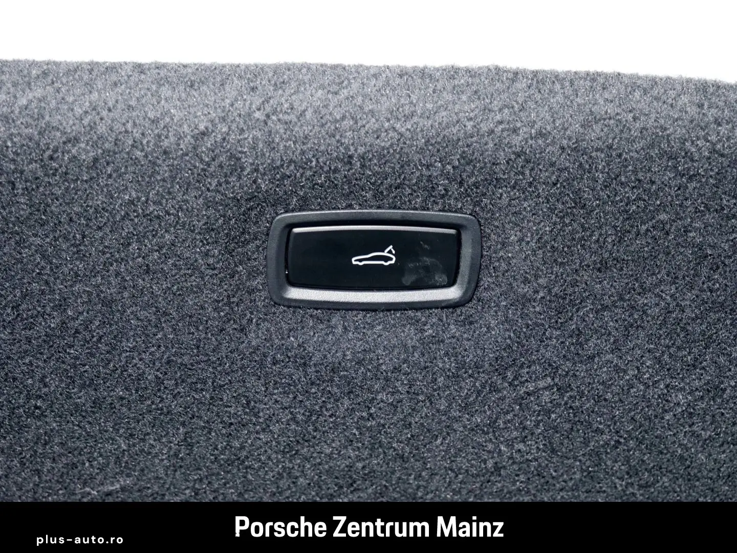 PORSCHE Taycan Turbo Pano Beifahrerdisplay 18WegeSitze