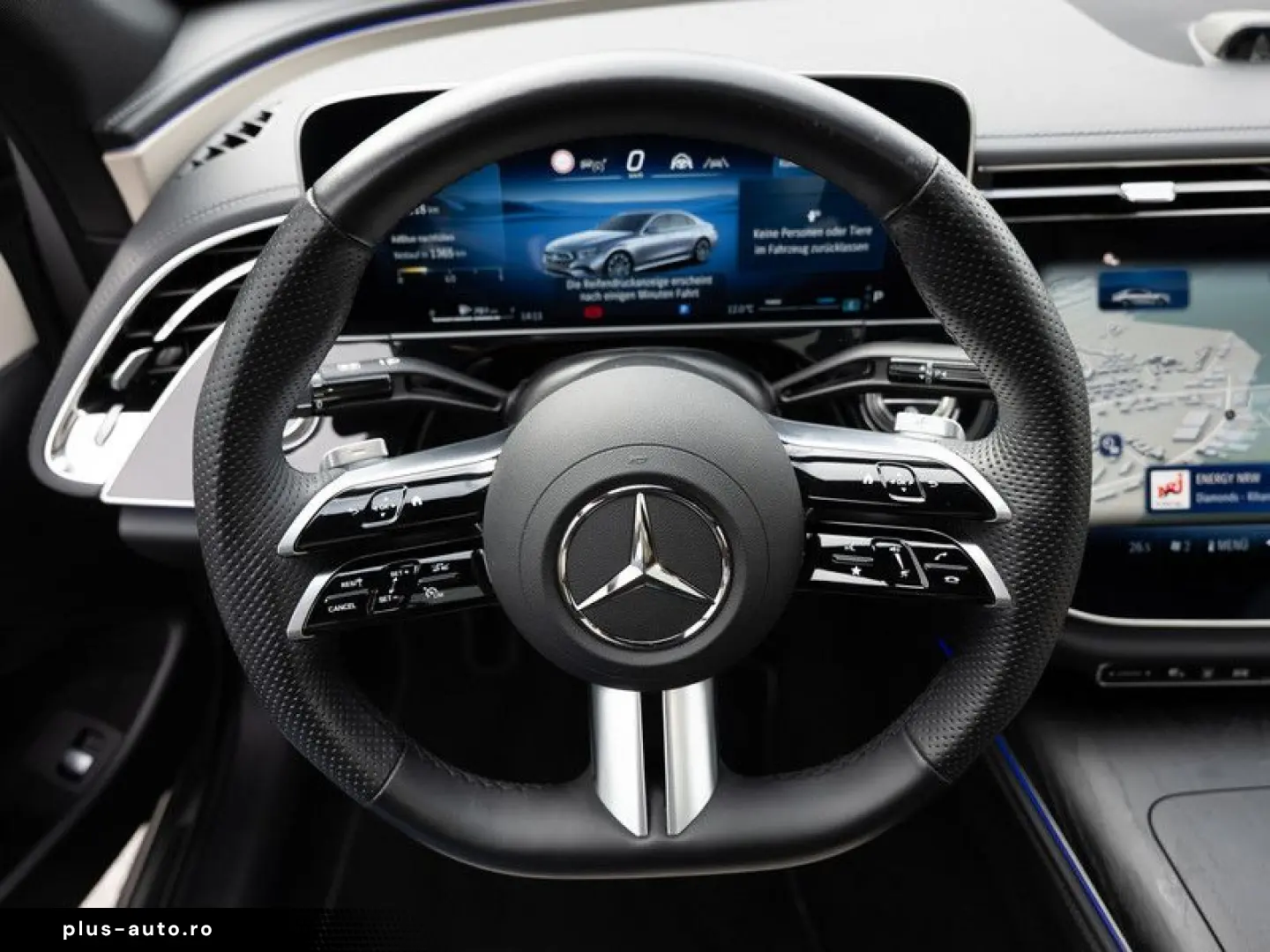 MERCEDES-BENZ E 220 d 4M AMG-Sport Super Pano Burm AHK Night