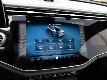 MERCEDES-BENZ E 220 d 4M AMG-Sport Super Pano Burm AHK Night