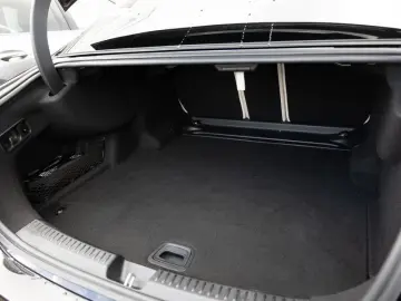 MERCEDES-BENZ E 220 d 4M AMG-Sport Super Pano Burm AHK Night