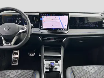 VW Tiguan 2.0TDI R-Line 4M DSG AHK   ACC Keyless