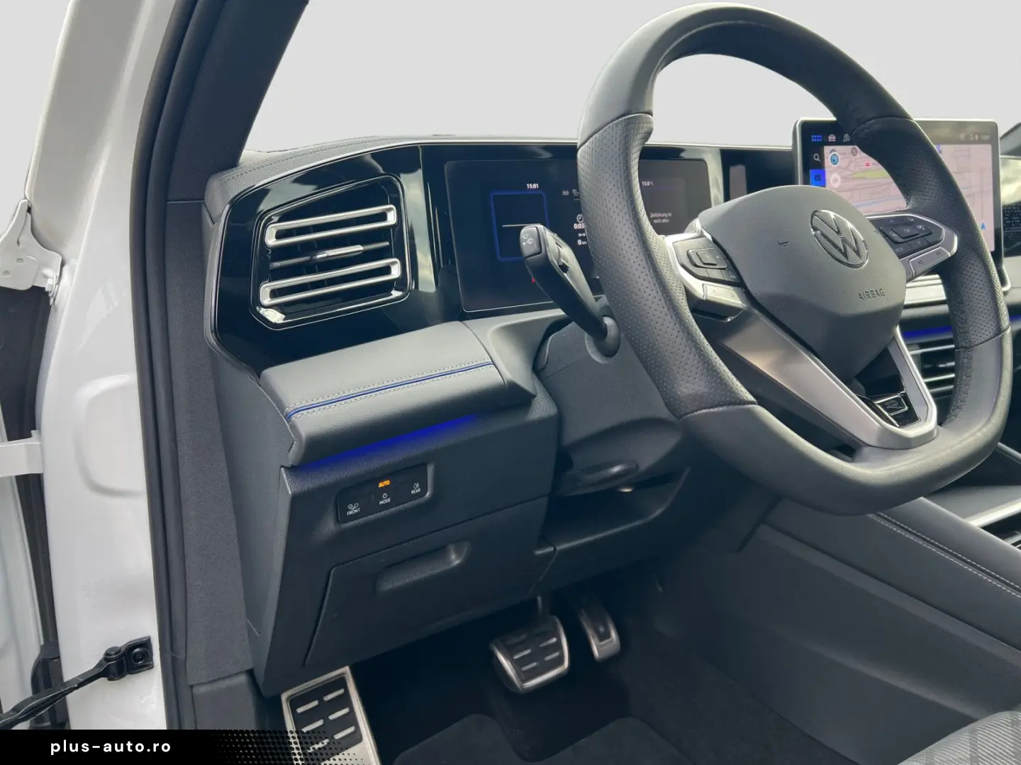 VW Tiguan 2.0TDI R-Line 4M DSG AHK   ACC Keyless