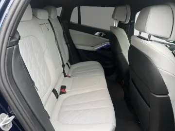 BMW X6 xDrive30d M Sport Pro AHK 22