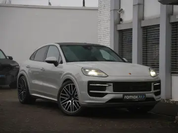 PORSCHE E-Hybrid Coupé SPORTDESIGN-PAKET-INNODR-BOSE-22