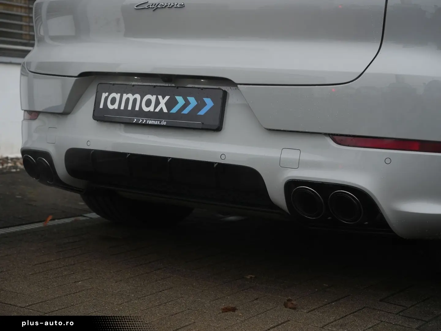 PORSCHE E-Hybrid Coupé SPORTDESIGN-PAKET-INNODR-BOSE-22