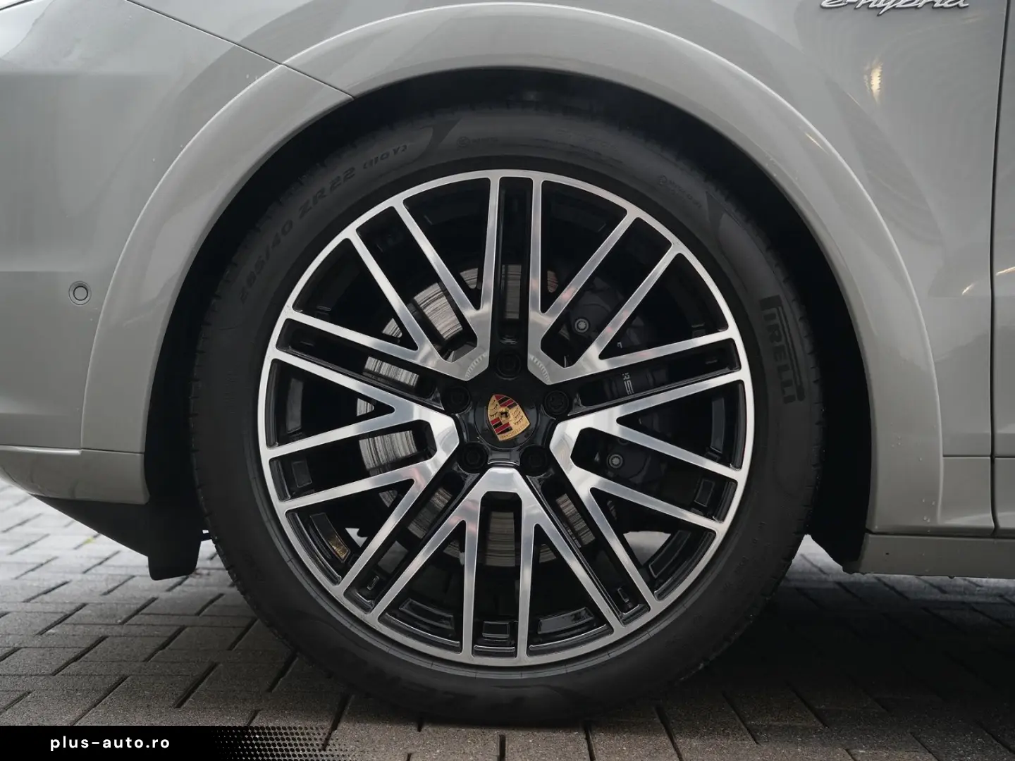 PORSCHE E-Hybrid Coupé SPORTDESIGN-PAKET-INNODR-BOSE-22