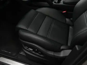 PORSCHE E-Hybrid Coupé SPORTDESIGN-PAKET-INNODR-BOSE-22