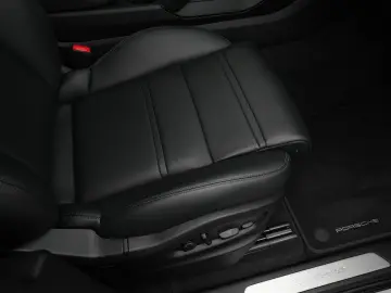 PORSCHE E-Hybrid Coupé SPORTDESIGN-PAKET-INNODR-BOSE-22