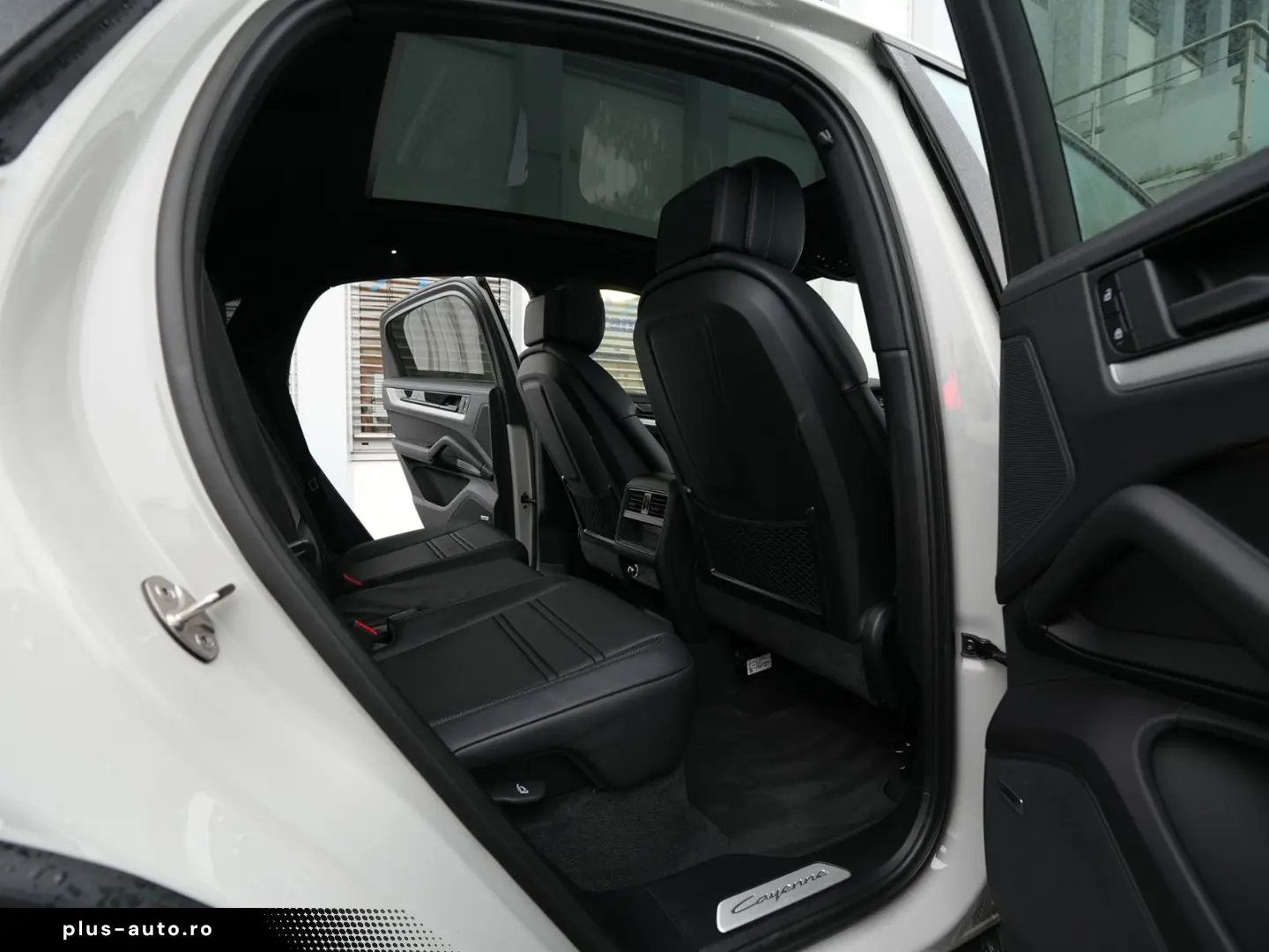 PORSCHE E-Hybrid Coupé SPORTDESIGN-PAKET-INNODR-BOSE-22