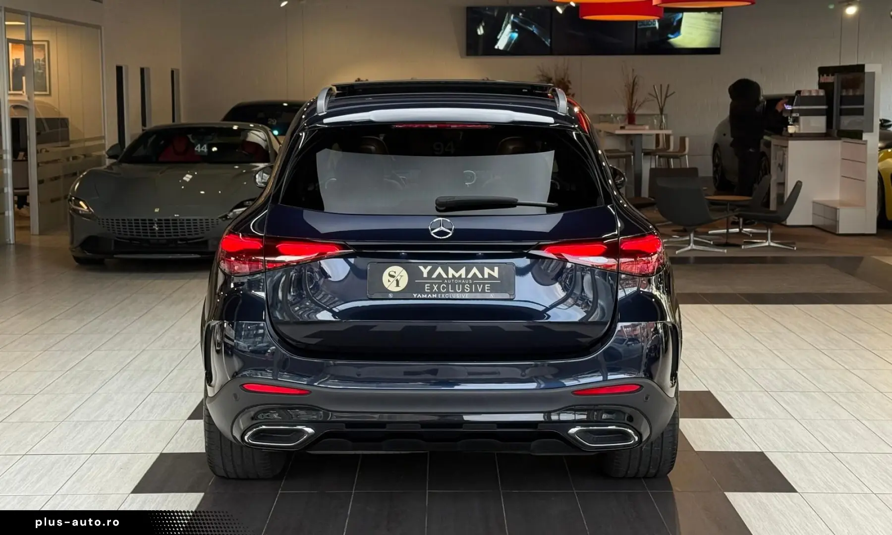 MERCEDES-BENZ GLC 300 d 4M AMG PremiumPlus Pano HuD StHzg