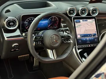 MERCEDES-BENZ GLC 300 d 4M AMG PremiumPlus Pano HuD StHzg