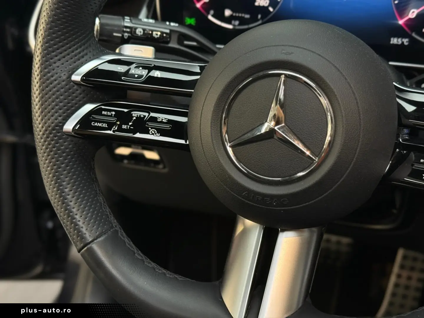 MERCEDES-BENZ GLC 300 d 4M AMG PremiumPlus Pano HuD StHzg