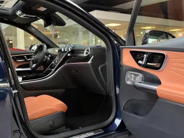 MERCEDES-BENZ GLC 300 d 4M AMG PremiumPlus Pano HuD StHzg