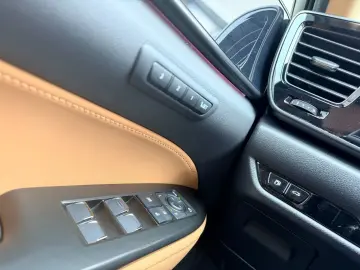 LEXUS NX 450h  E-Four  Executive Line   Technologie &