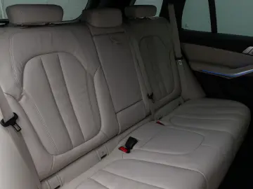 BMW X5 xD30d M Sport Kamera HUD DAB HiFi Komfort 20