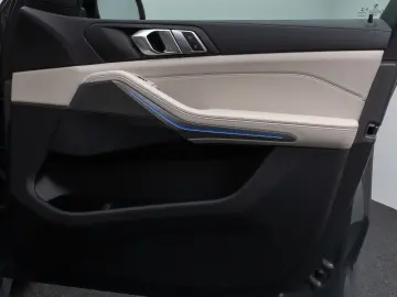 BMW X5 xD30d M Sport Kamera HUD DAB HiFi Komfort 20