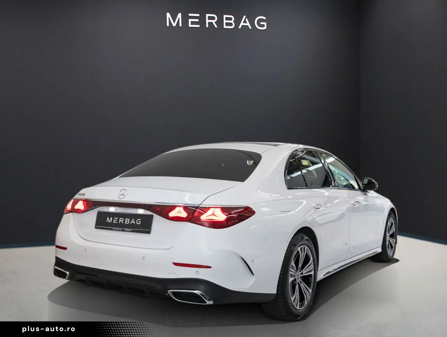 MERCEDES-BENZ E 200 Limousine ACC LED Navi Pano SD S&hellip;