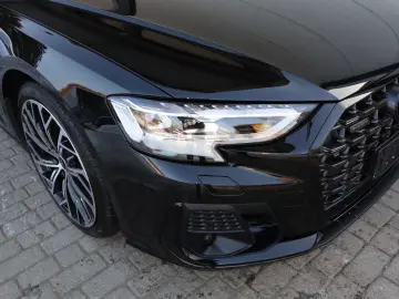 AUDI A8L 60 TFSI V8 lang EINZELSTÜCK   UPE 215.170 -