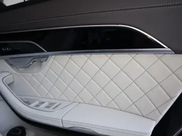 AUDI A8L 60 TFSI V8 lang EINZELSTÜCK   UPE 215.170 -