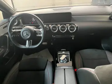 MERCEDES-BENZ A 250 A -Klasse A 250 e