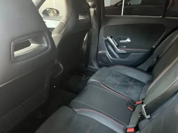 MERCEDES-BENZ A 250 A -Klasse A 250 e